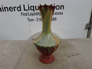 lot 139 image: Royal Haeger 434 USA Vintage Vase