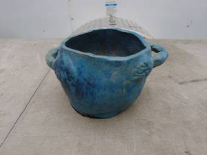 lot 149 image: Vintage Blue Handmade Pottery Bowl with Handles