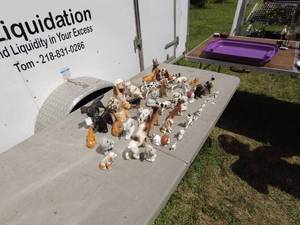 lot 198 image: Lot of Assorted Dog Figurines - Ceramic and Porcelain