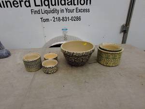lot 204 image: Lot of Robinson Ransbottom Stoneware Mixing Bowls and Crocks