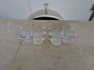 lot 234 image: Set of 8 Clear Glass Mugs