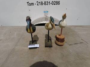 lot 199 image: Set of 3 Wooden Bird Sculptures