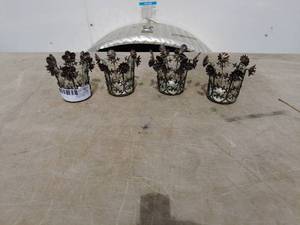 lot 201 image: Set of 4 Metal Flower Candle Holders