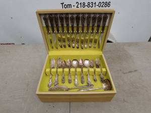 lot 227 image: Vintage 72-Piece Silverware Set in Wooden Box