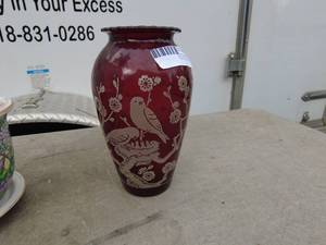 lot 259 image: Assorted Decorative Glassware and Ceramic Planter Lot