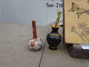 lot 284 image: Pair of Decorative Vases with Butterfly and Flowers Art