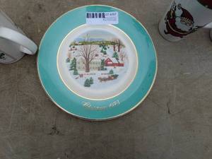 lot 287 image: Lot of 4 Holiday Themed Mugs and Christmas 1973 Decorative Plate