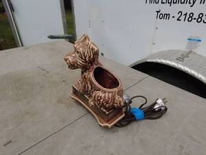 lot 332 image: Vintage Ceramic Dog Lamp