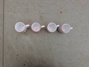 lot 335 image: Set of 4 Caleca Hand-Painted Mini Mugs - Made in Italy
