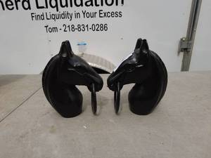 lot 344 image: Horse Head Cast Iron Hitching Posts Set