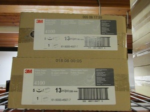 lot 29 image: 3M 13 White Super Polish Floor Pads
