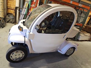 lot 2 image: 2007 Gem Electric Car 2 Passenger Street Legal