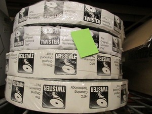 lot 17 image: Twister The Original Diamond Pad 12 Green