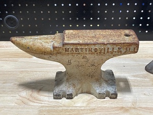 lot 2 image: Anvil