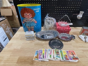 lot 32 image: Garbage Patch Kids and More