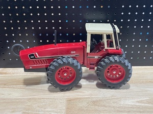 lot 37 image: International Die Cast Tractor