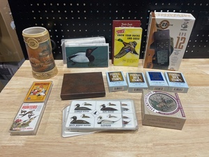 lot 39 image: Collectibles