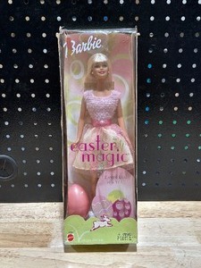 lot 60 image: Barbie 2002 Easter Magic