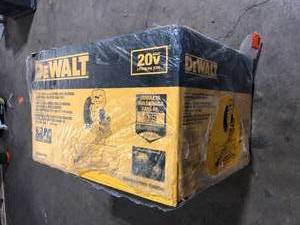 DEWALT 20V MAX Cordless 7-14 in. Sliding Miter Saw with (1) 20V Battery 4.0Ah  Customer Returns See Pictures