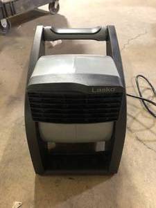 Lasko 11.2 in. 3 Speeds Blower Fan in Gray with Carry Handle, Circuit Breaker, Power Outlets, High Velocity Utility Pivoting  Customer Returns See Pictures