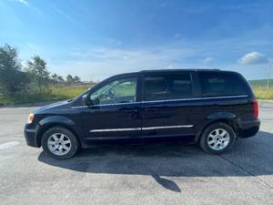 2012 Chrysler Town And Country Touring