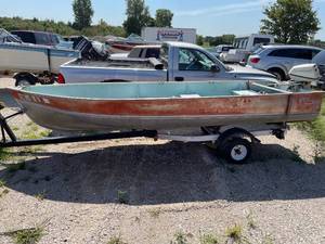 1980 Lund Aluminum - Fishing Boat