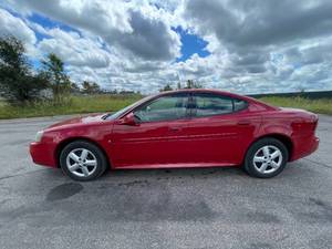 2008 Pontiac Grand Prix - 2 OWNERS