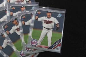 lot 22 image: 2019 Bowman Chrome Royce Lewis #46 Investment Lot  20 Card Lot