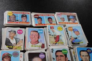 lot 116 image: 1969 Topps Baseball Card Lot 450 Cards Low to Mid Grade  Lots of Stars