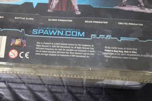 lot 123 image: 2004 McFarlane Toys Alien vs Predator Grid Alien