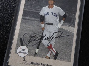 lot 138 image: 2002 Fleer Greats Carl Yastrzemski Autograph