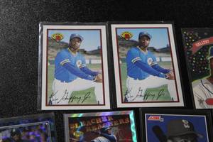 lot 166 image: Ken Griffey Jr Baseball Card Lot  12 Cards w (2) Rookie Cards