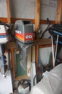 lot 51 image: Mariner 20 hp Outboard Motor No Lower Unit