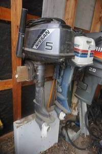 lot 53 image: Nissan 5 hp Outboard Motor