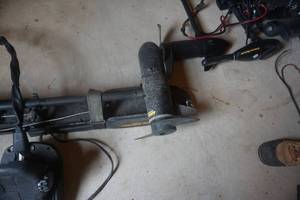 lot 64 image: Minn Kota Maxxum 101 lb Bow Mount Electric Trolling Motor