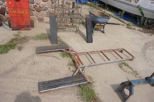 lot 80 image: 4 Wheel Snowmobile Moving DollyCart