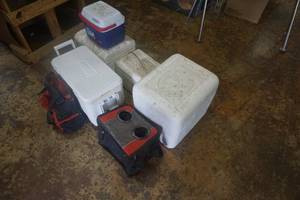 lot 178 image: Large Lot of Coolers