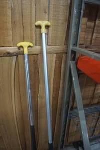 lot 179 image: 2 - Plastic Canoe Paddles
