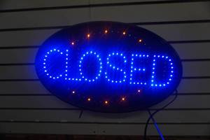 lot 156 image: Lighted Flashing Electric OpenClosed Sign