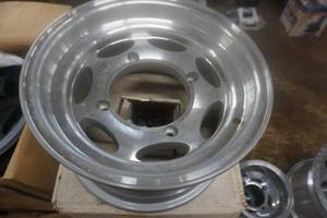lot 210 image: 4 - ITP Aluminum ATV Rims