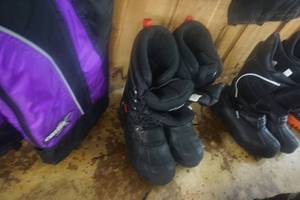 lot 245 image: Fly Thinsulate Riding Boot