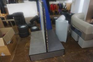 lot 290 image: Polaris Retail Corner Display Stand