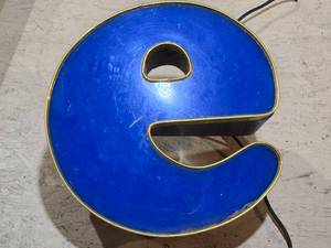 lot 4 image: Neon 14 Letter e - Worked when removed from service