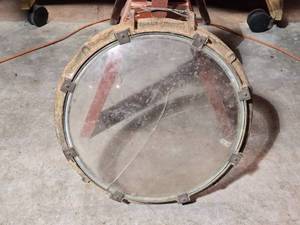 lot 15 image: 20 Ship or Submarine Window Portal with Pyrex Glass - Cracked