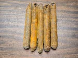 lot 23 image: Lot of 5 Vintage Window Weights - 5 Pounders()