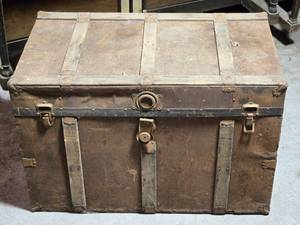 lot 47 image: Vintage Steamer Trunk with Floral Interior Lining and Metal Hardware