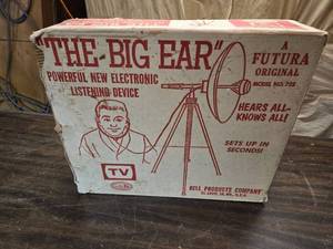 lot 56 image: Vintage The Big Ear Electronic Listening Device by Bell Products Co. - This Set of Awesome Spy Gear Appears Complete with One Leg Cracked