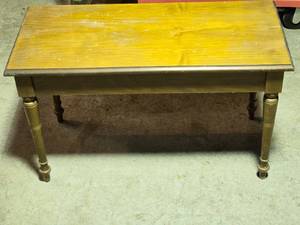 lot 78 image: Charming Turned Leg Piano Bench