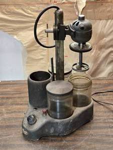 lot 87 image: Vintage L&R Master Precision Watchmaker Watch Cleaning Machine with Jars