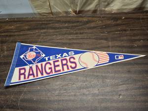 lot 92 image: Vintage Texas Rangers Penant